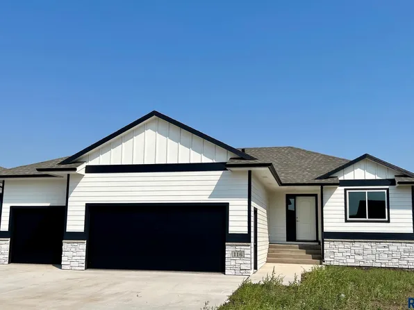 610 Hillside St, Harrisburg, SD 57032