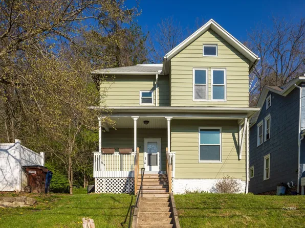 143 Grosvenor St, Athens, OH 45701