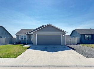 1516 White Fish Lake St, Caldwell, ID 83607