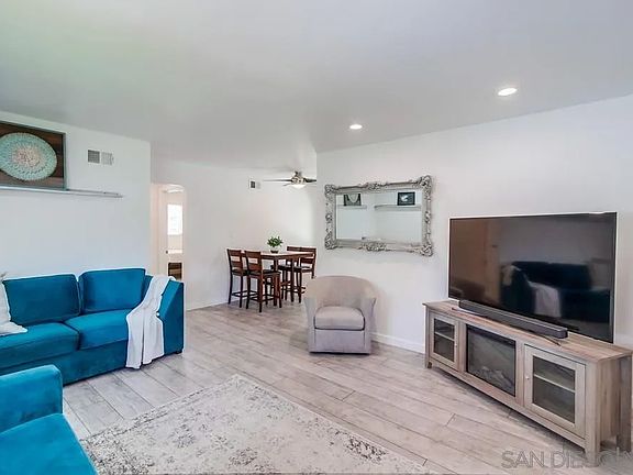 3rd image of 7902 Beaver Lake Dr