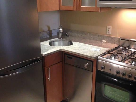 4th image of 234 W 16th St #2A