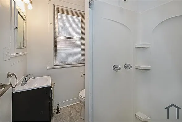 1423 Brownsville Rd #1 — Photo 10