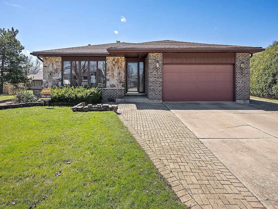1631 Arbor Ct