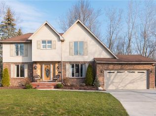 84 Sandelwood Ct, Getzville, NY 14068