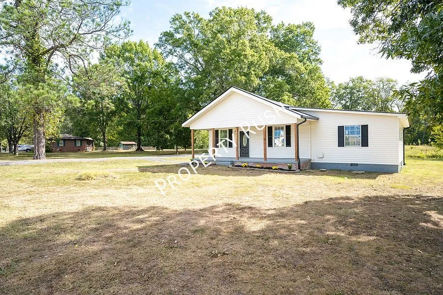1522 Happy Valley Rd. - Charming 4 bed/2 bath rental home in Rossville! $1,795/mo. — Photo 4