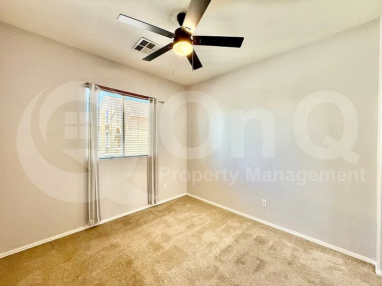 165 W Tremaine Ct — Photo 10