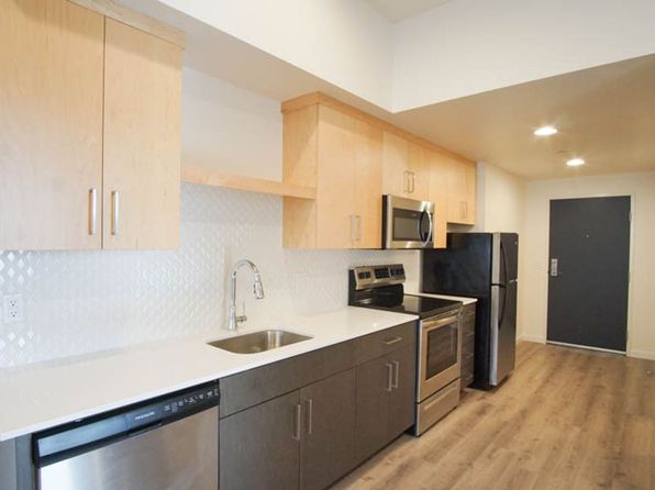 6015 S Virginia Ave #301