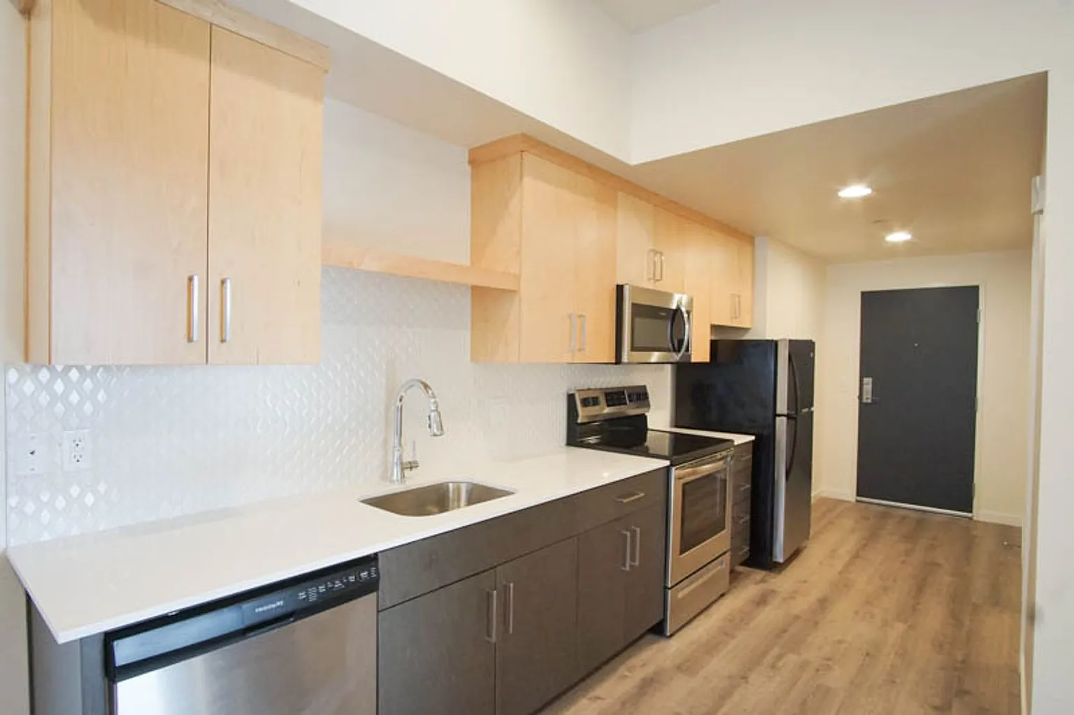 6015 S Virginia Ave #301 photo 1