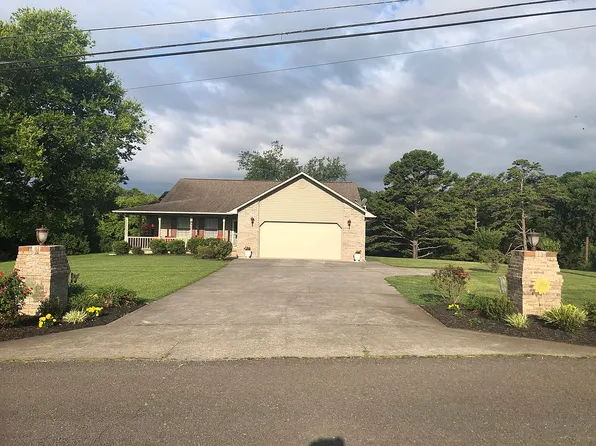 2031 Ranch Rd, Dandridge, TN 37725