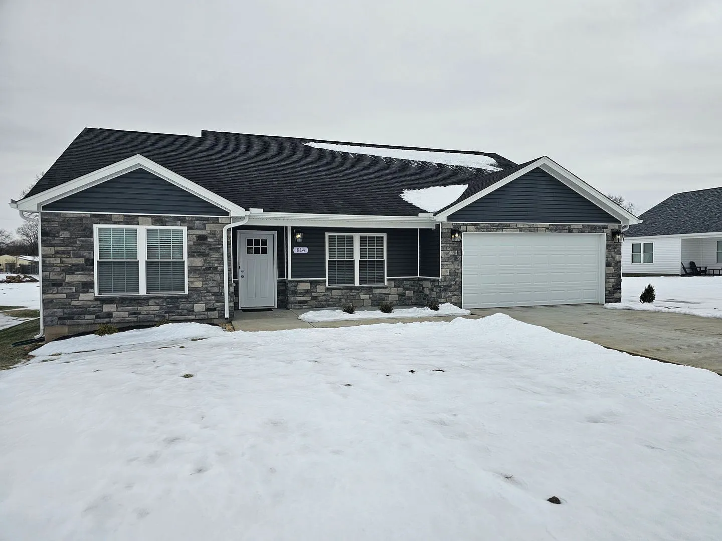 4 bed, 3.0 bath, 1622 sqft, $5,995 — Photo 1