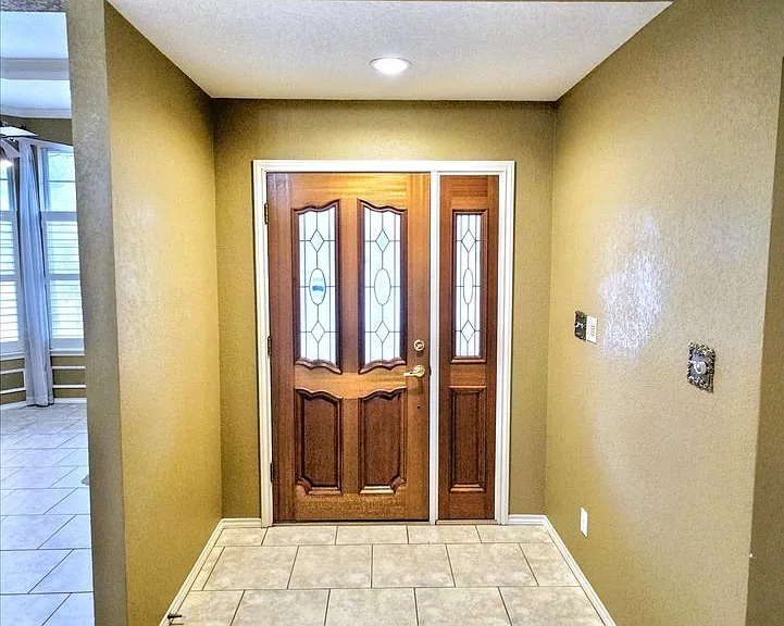 1508 Mount Laurel — Photo 6