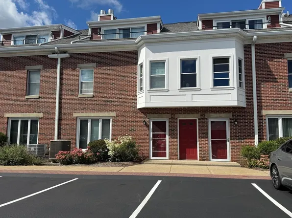 158 Quincy Shore Dr Unit 78, Quincy, MA 02171