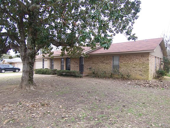 3rd image of 109 Rosewood Dr