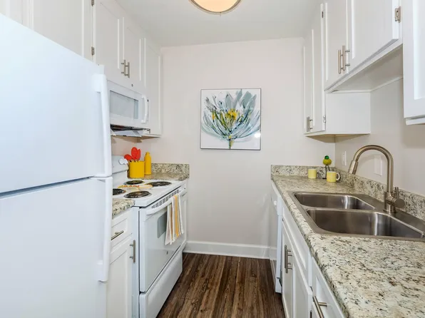 Ashton at Harding, 4700 Humber Dr #E19, Nashville, TN 37211