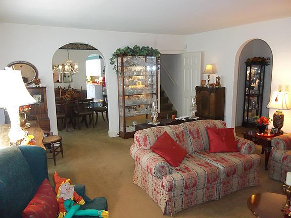 5th image of 3035 NE Gibbs Dr