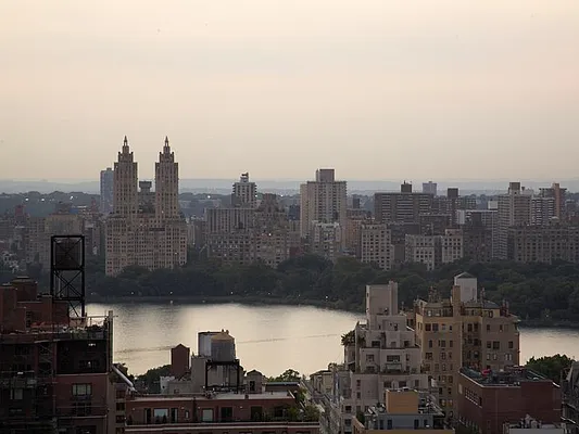 Sold by Sotheby's International Realty | media 15