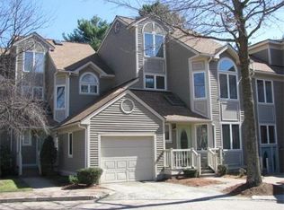 74 Pointe Rok Dr, Worcester, MA 01604