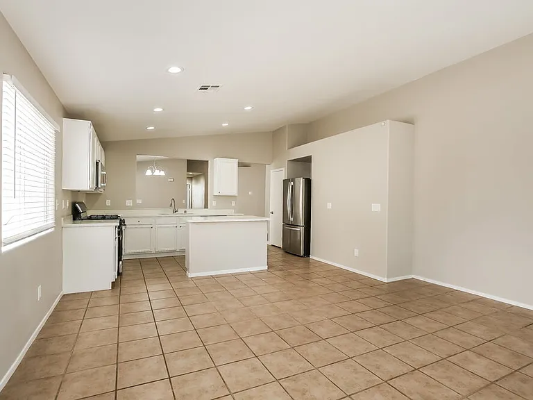 533 Regal Robin Way — Photo 8