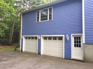 38 Nuthatch Ln, Taunton, MA 02780