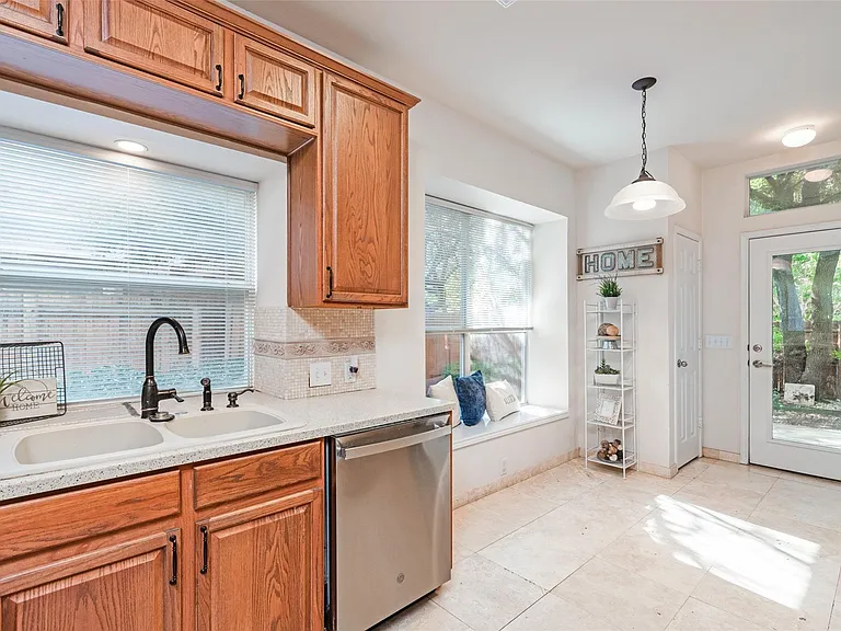 11549 Fountainbridge Dr — Photo 17