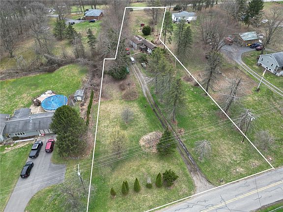 2nd image of 523 Unionville Rd
