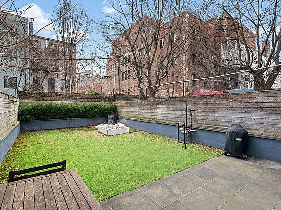 5th image of 110 Putnam Ave #1