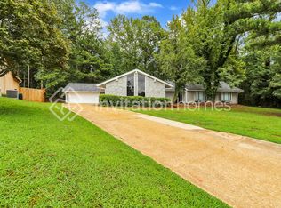 5388 Golfcrest Cir, Stone Mountain, GA 30088