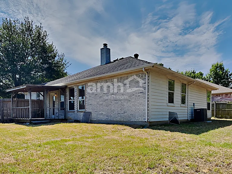3904 Parkhaven Dr — Photo 19