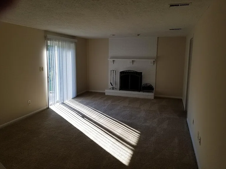 6194 Ridgewood Ct — Photo 10