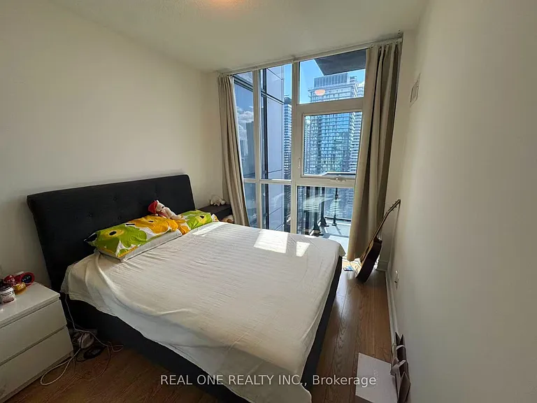 28 Ted Rogers Way #3706 — Photo 6