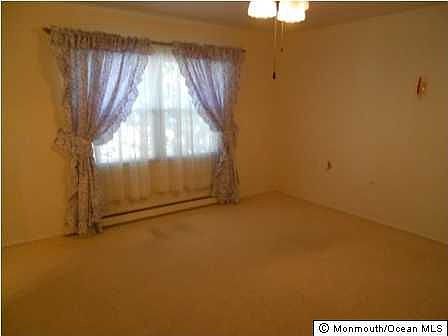 4th image of 456A Portsmouth Dr