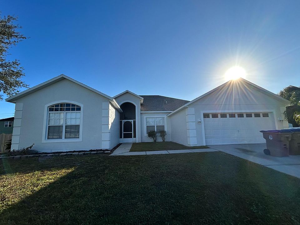 1st image of 927 Alsace Dr