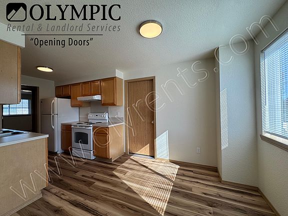 4th image of 4415 14th Ave SE APT 202