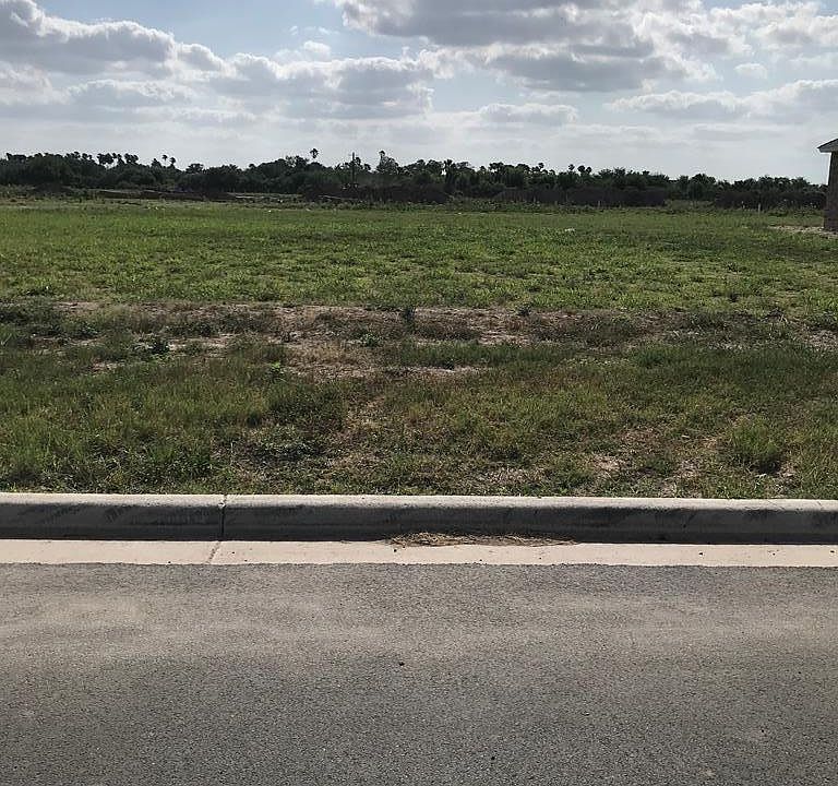 2nd image of 1609 Thacker Ln
