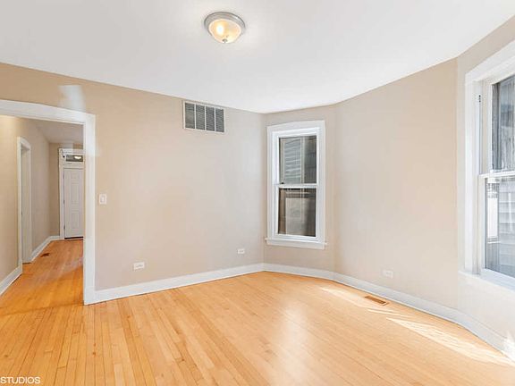 5th image of 1823 N Keeler Ave