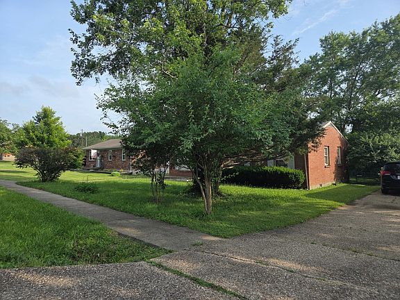 3rd image of 1214 Heatherbourne Dr
