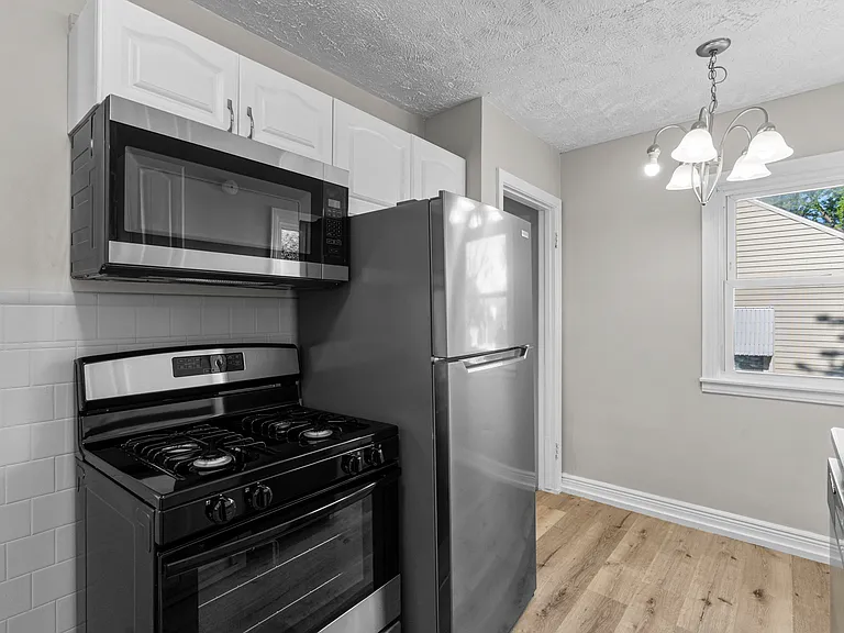 3927 Gold St — Photo 12