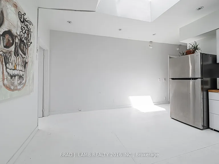 1457 Dundas St W #1 — Photo 15