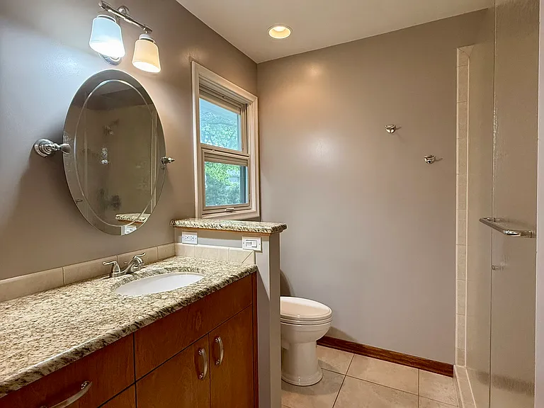9325 Pauline St — Photo 38