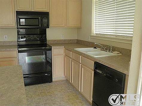 4th image of 325 Sweetgum Dr