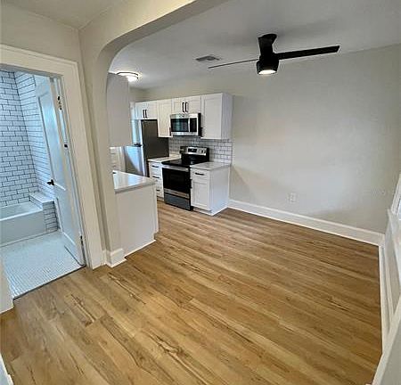 5th image of 1153 34th Ave N #4