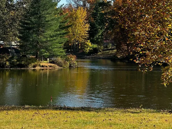 332 Honey Locust Pl, North Vernon, IN 47265