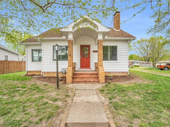 304 E Jefferson St, Kansas, IL 61933
