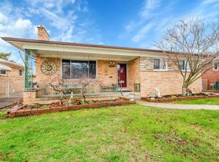 18078 Rosetta Ave, Eastpointe, MI 48021
