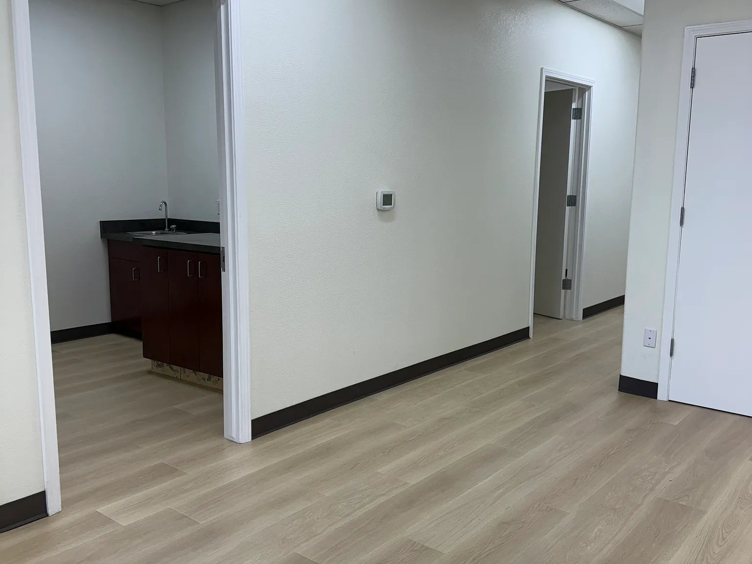 3 bed, 2205 sqft, $1,250 — Photo 3