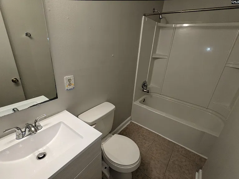 1071 Sandy Cir — Photo 7
