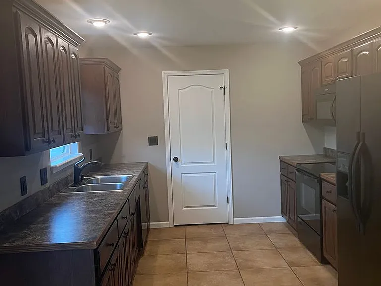 23568 Roulette Rd — Photo 13