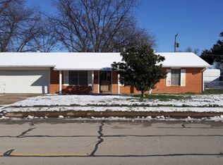 809 S Preston Rd, Burkburnett, TX 76354