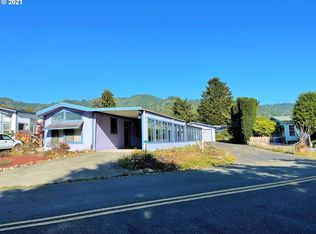 15911 Bayview Dr, Brookings, OR 97415