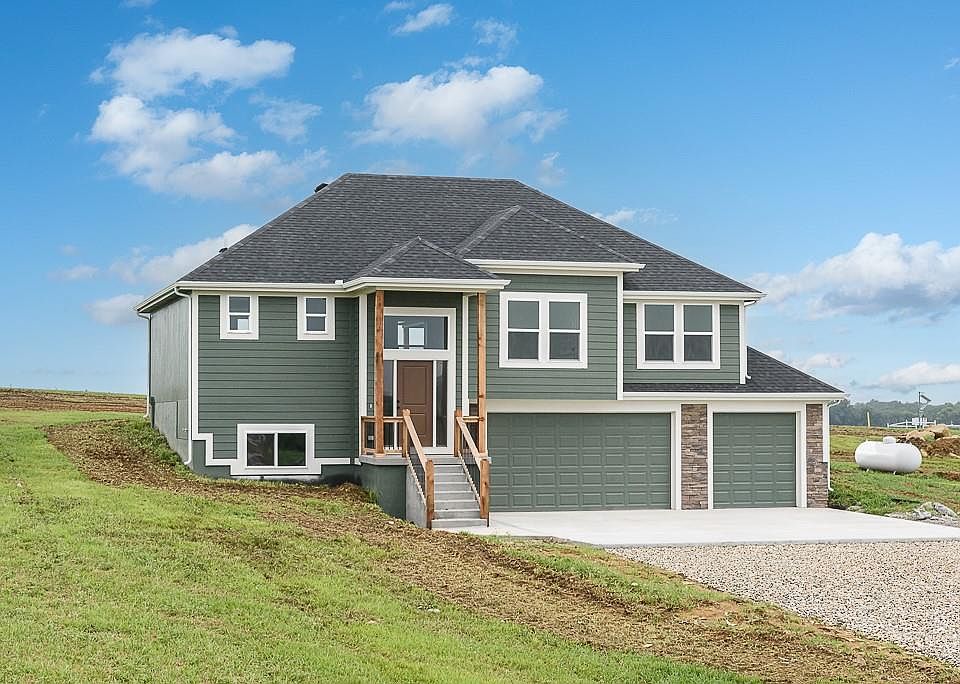 23576 235th St, Leavenworth, KS 66048 | Zillow